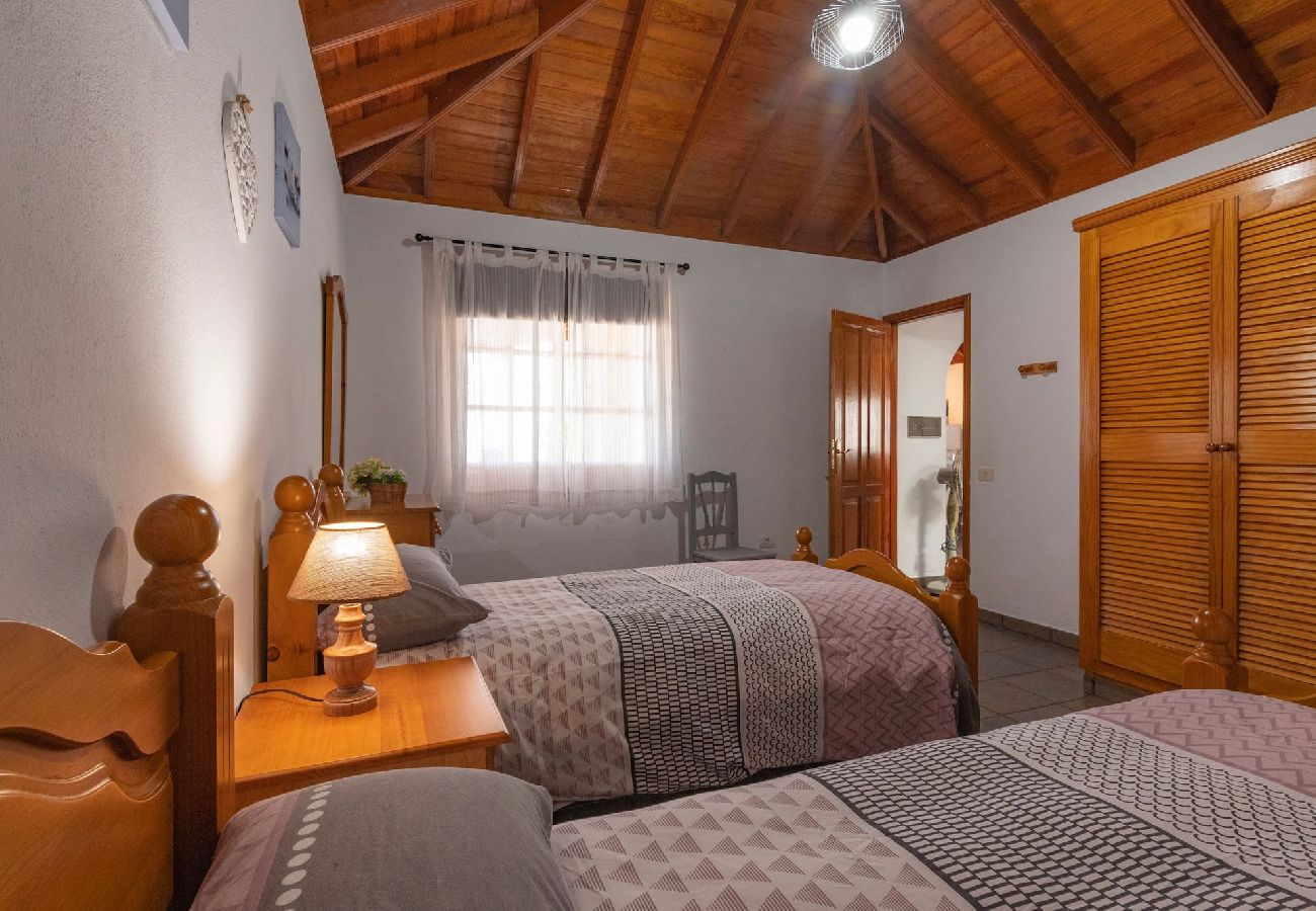 Huis in Los Llanos de Aridane -  LP1125 Vakantiehuis met privé zwembad in Los Llanos