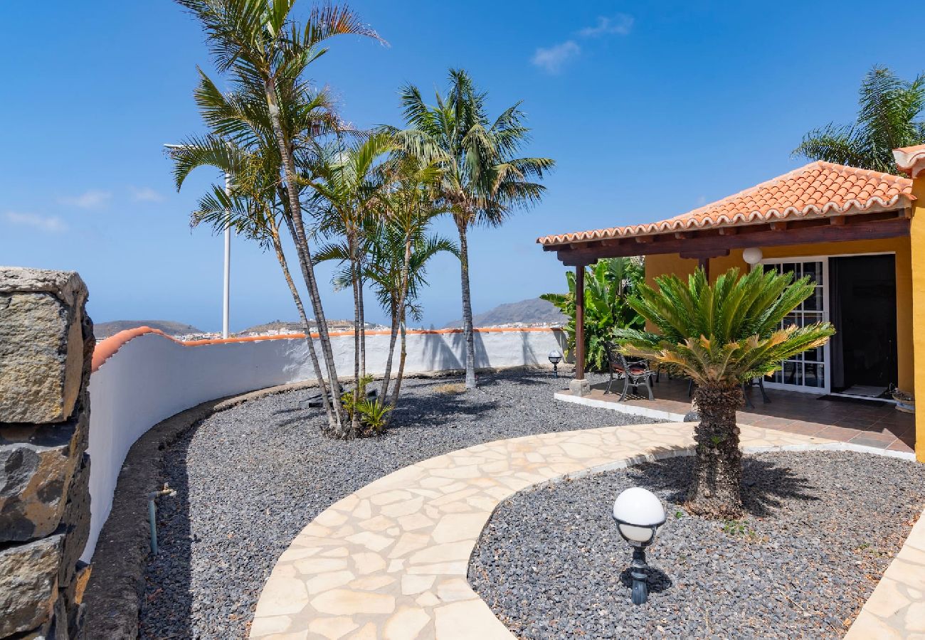 Huis in Los Llanos de Aridane -  LP1125 Vakantiehuis met privé zwembad in Los Llanos