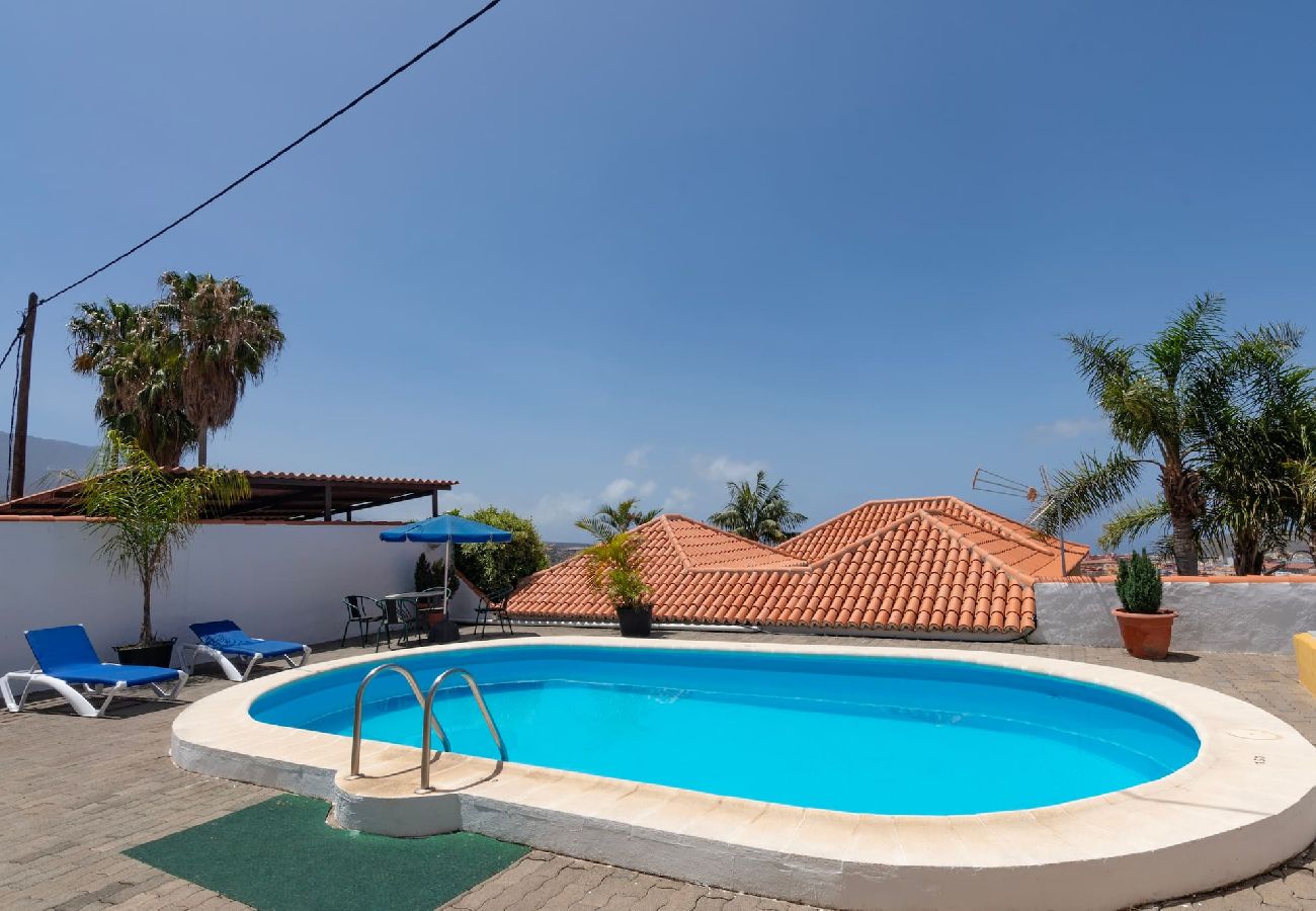 Huis in Los Llanos de Aridane -  LP1125 Vakantiehuis met privé zwembad in Los Llanos