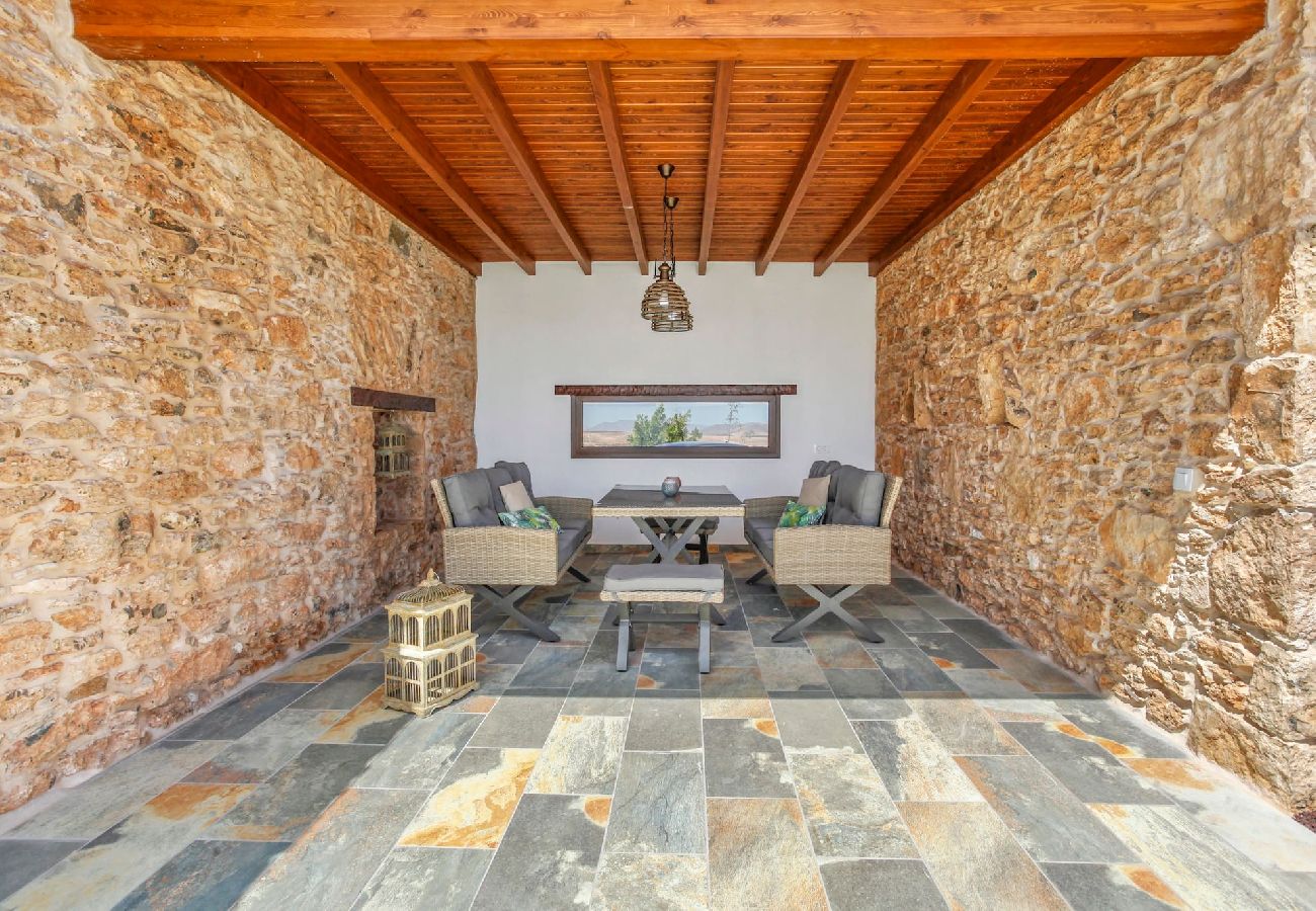 Cottage in Tuineje - FV4304 Vakantiehuis met privé zwembad in Tiscamanita