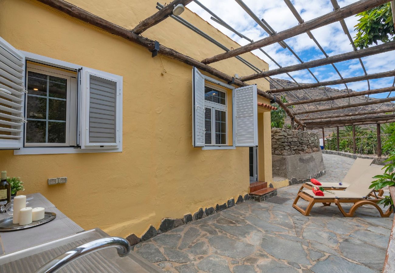Huis in Mogán - GC0284 Vakantiehuis met gedeeld zwembad in Mogán