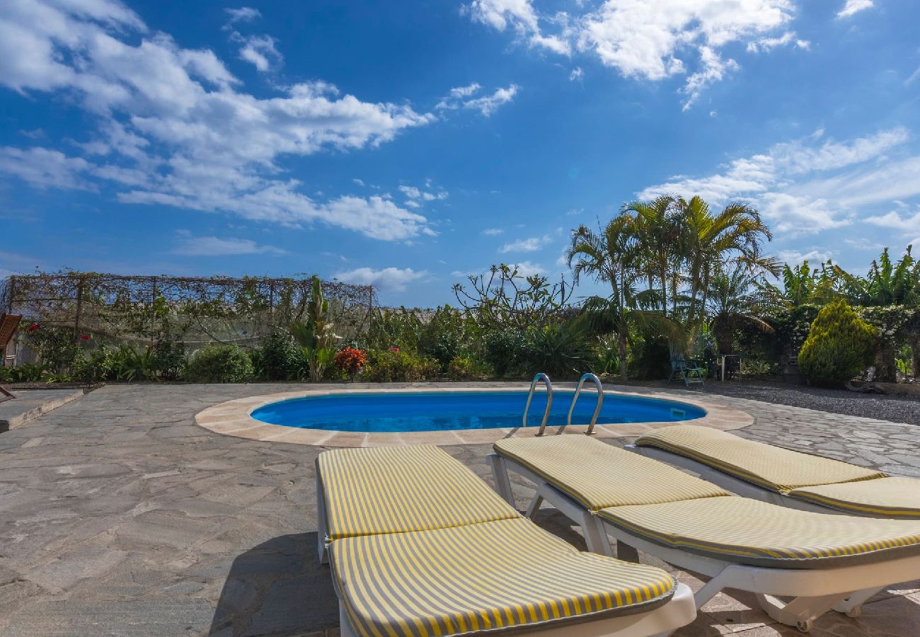 Cottage in Tazacorte - LP1103 Vakantiehuis met privé zwembad in  Tazacorte