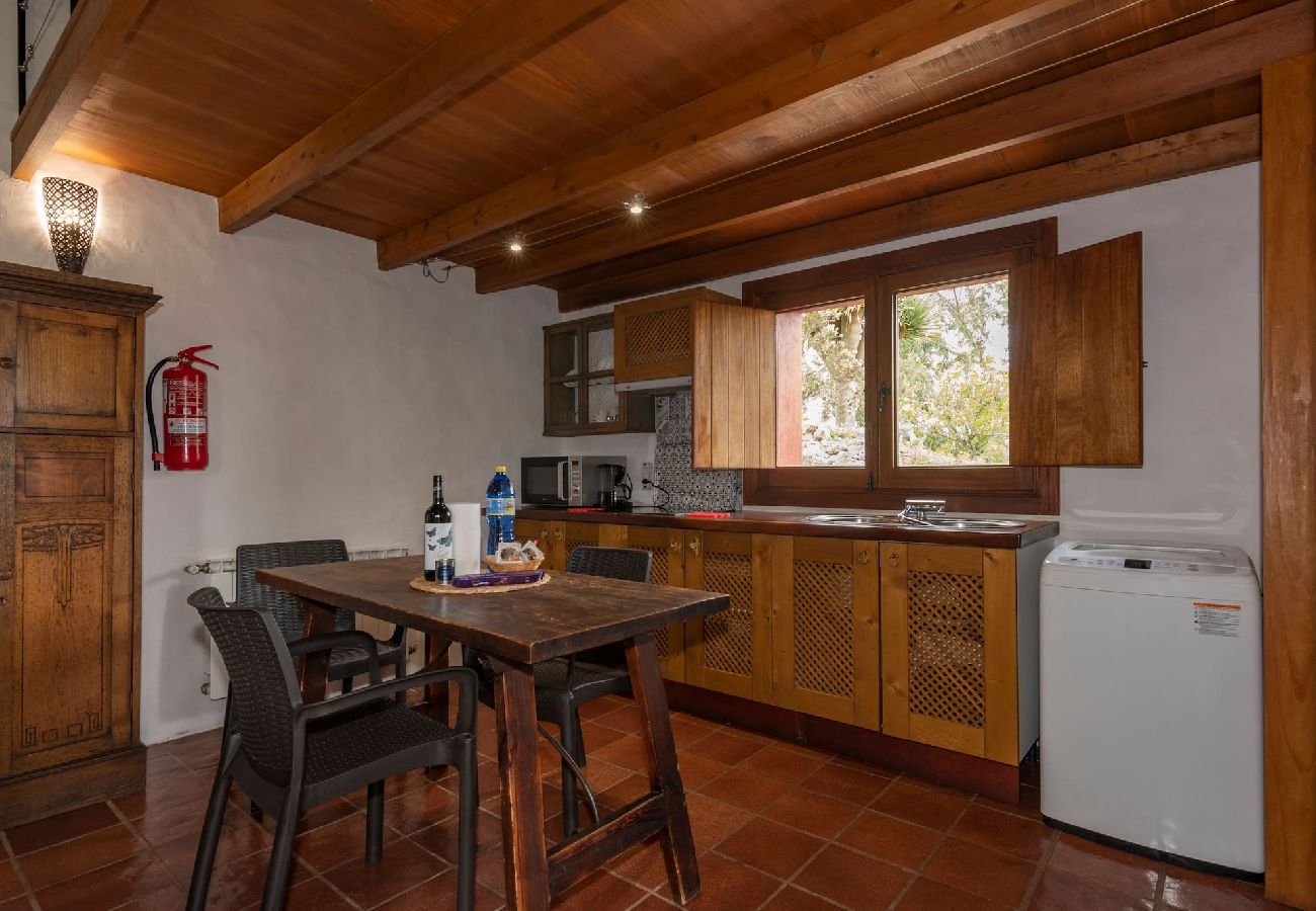 Cottage in Moya - GC0016 Vakantiehuis met privé zwembad in Fontanales