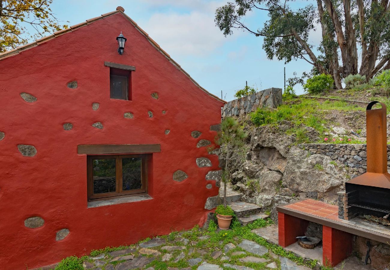 Cottage in Moya - GC0016 Vakantiehuis met privé zwembad in Fontanales