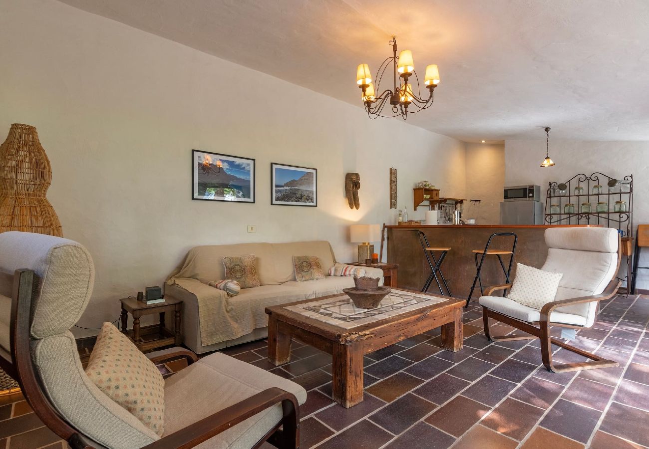 Huis in Agaete - GC0369 Vakantiehuis met privé zwembad in El Risco