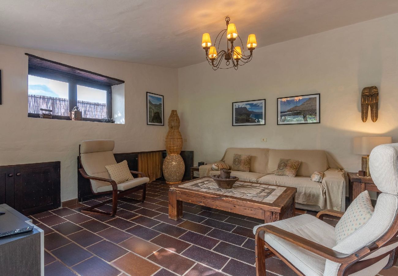 Huis in Agaete - GC0369 Vakantiehuis met privé zwembad in El Risco