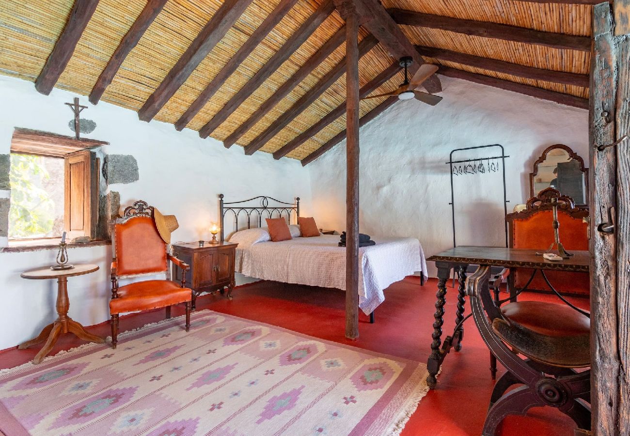 Huis in Agaete - GC0369 Vakantiehuis met privé zwembad in El Risco