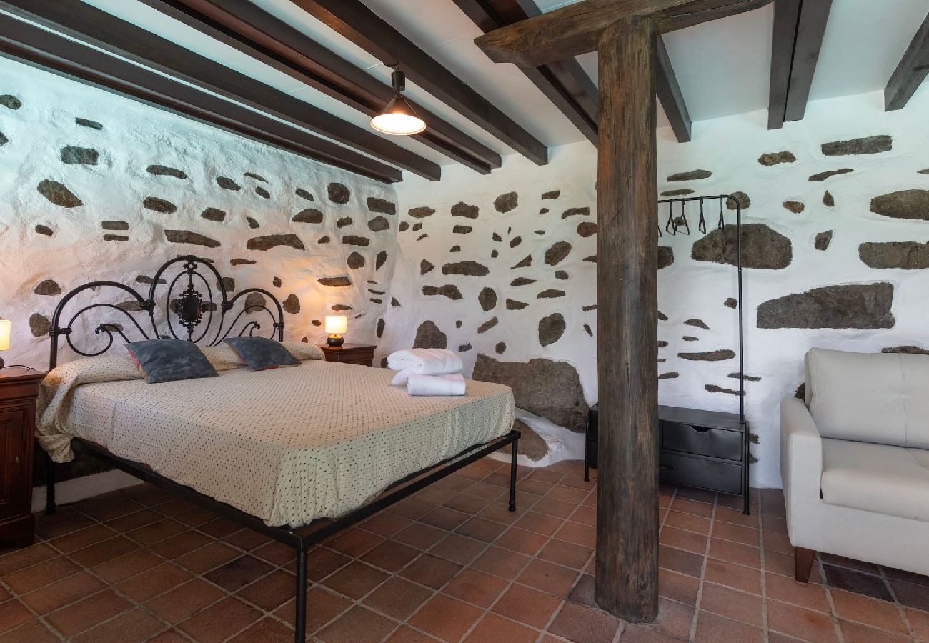 Huis in Agaete - GC0369 Vakantiehuis met privé zwembad in El Risco