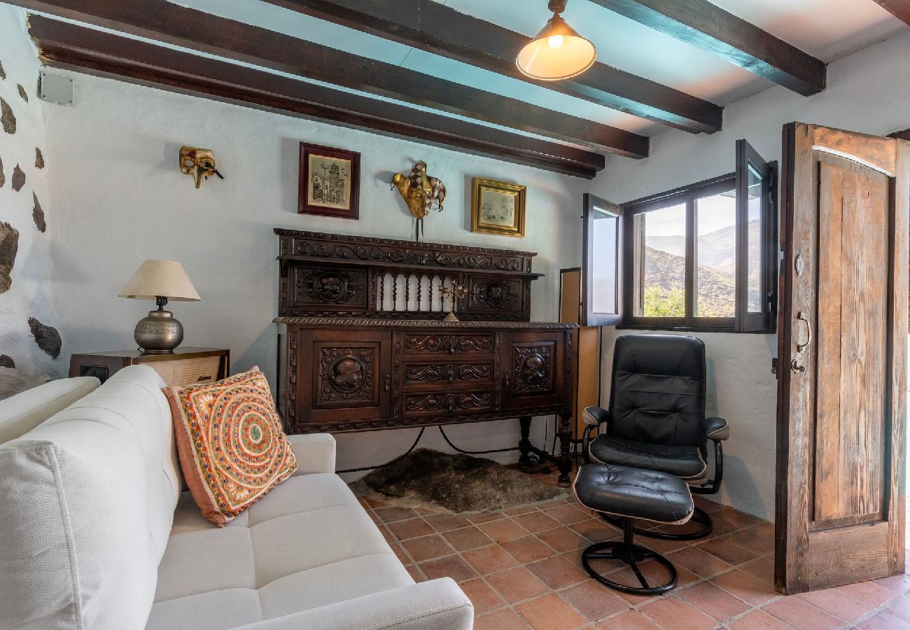 Huis in Agaete - GC0369 Vakantiehuis met privé zwembad in El Risco