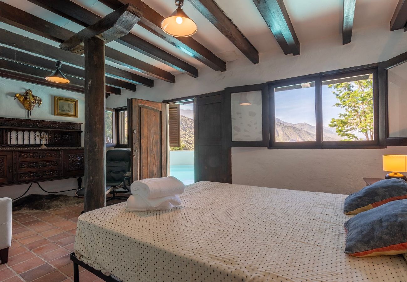 Huis in Agaete - GC0369 Vakantiehuis met privé zwembad in El Risco