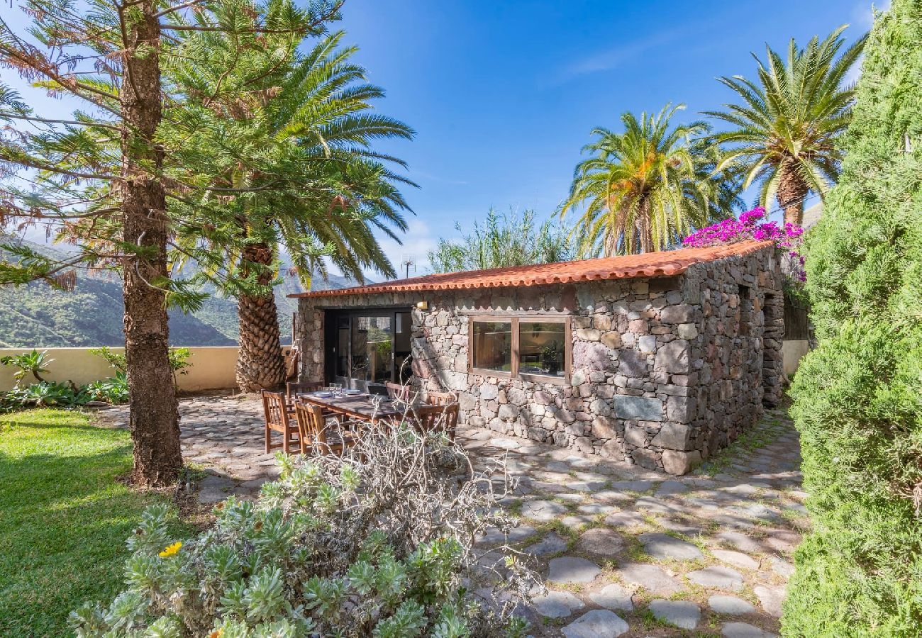 Huis in Agaete - GC0369 Vakantiehuis met privé zwembad in El Risco