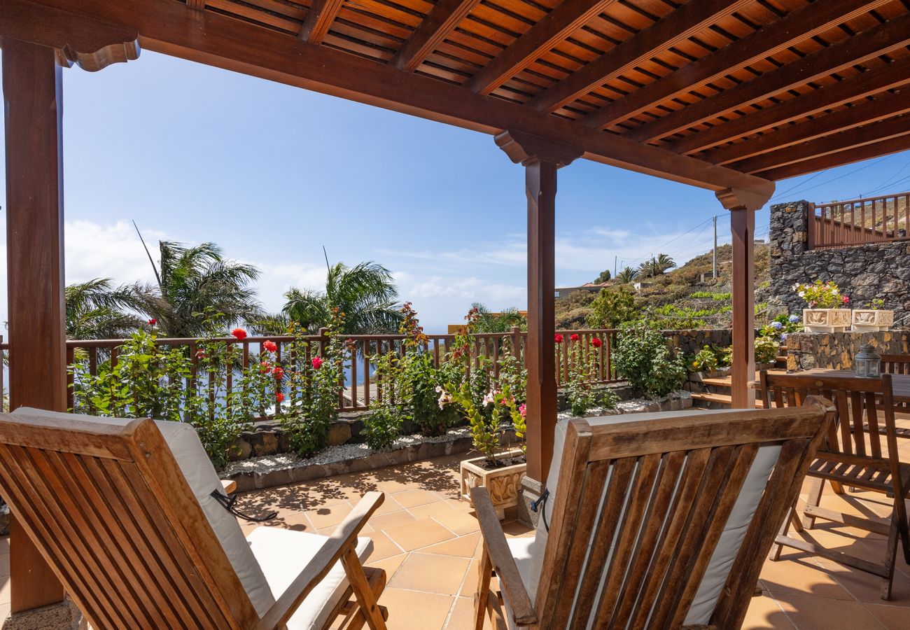 Cottage in Villa de Mazo - LP1061 Vakantiehuis met gedeeld zwembad in Mazo