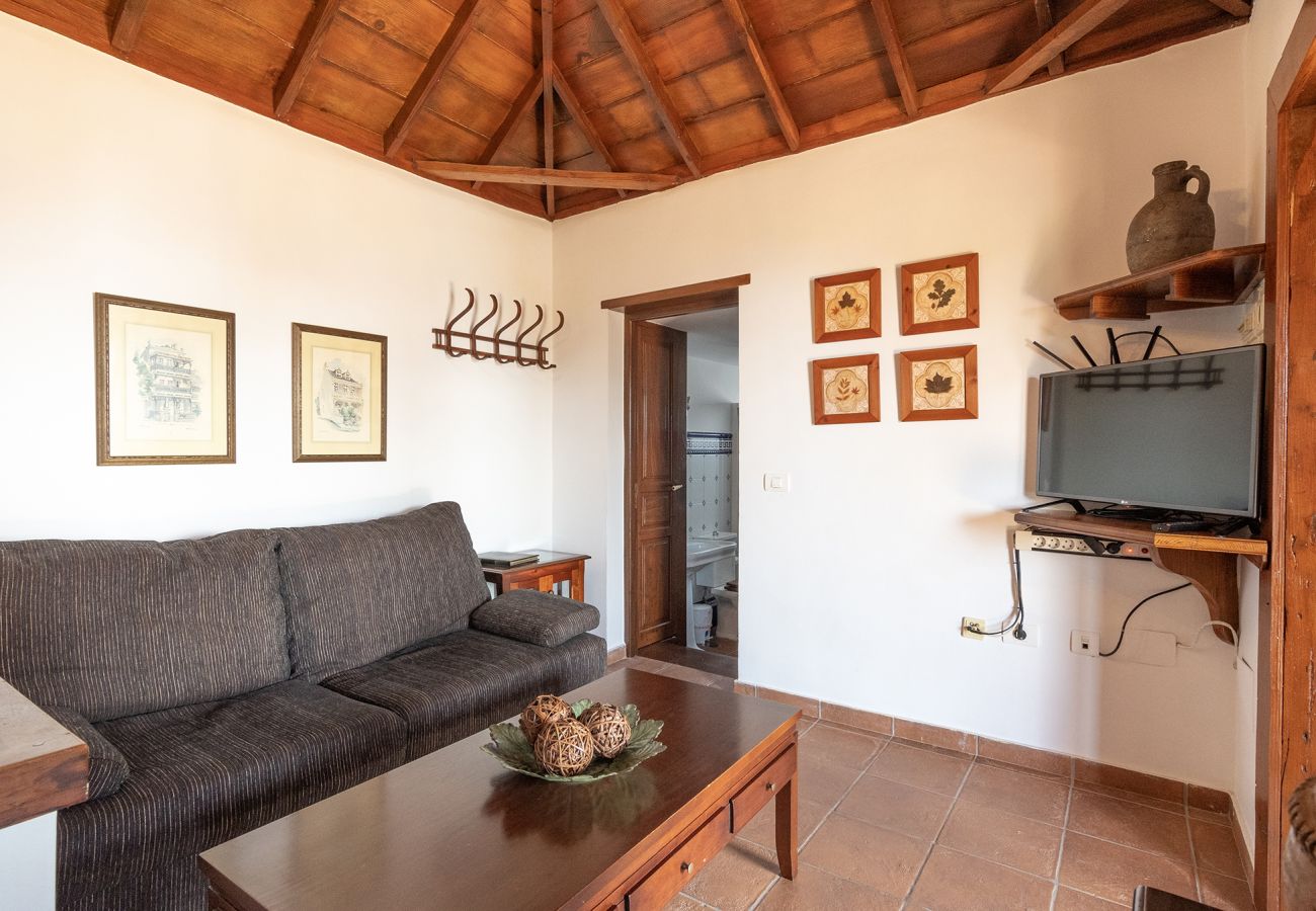 Cottage in Villa de Mazo - LP1061 Vakantiehuis met gedeeld zwembad in Mazo
