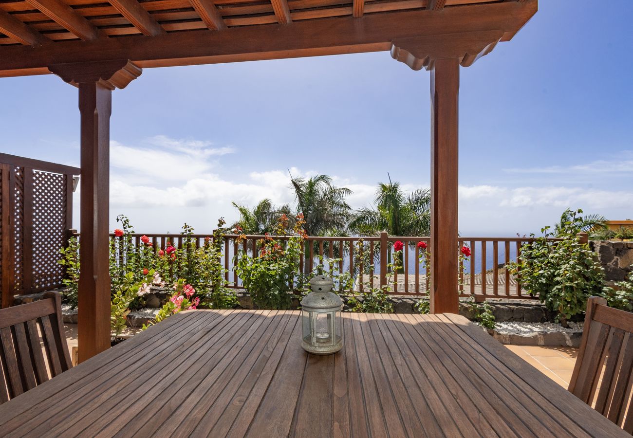 Cottage in Villa de Mazo - LP1061 Vakantiehuis met gedeeld zwembad in Mazo