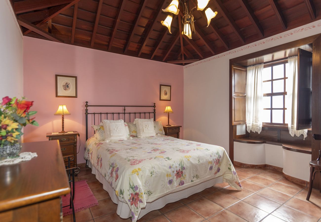 Cottage in Villa de Mazo - LP1062 Vakantiehuis met gedeeld zwembad in Mazo