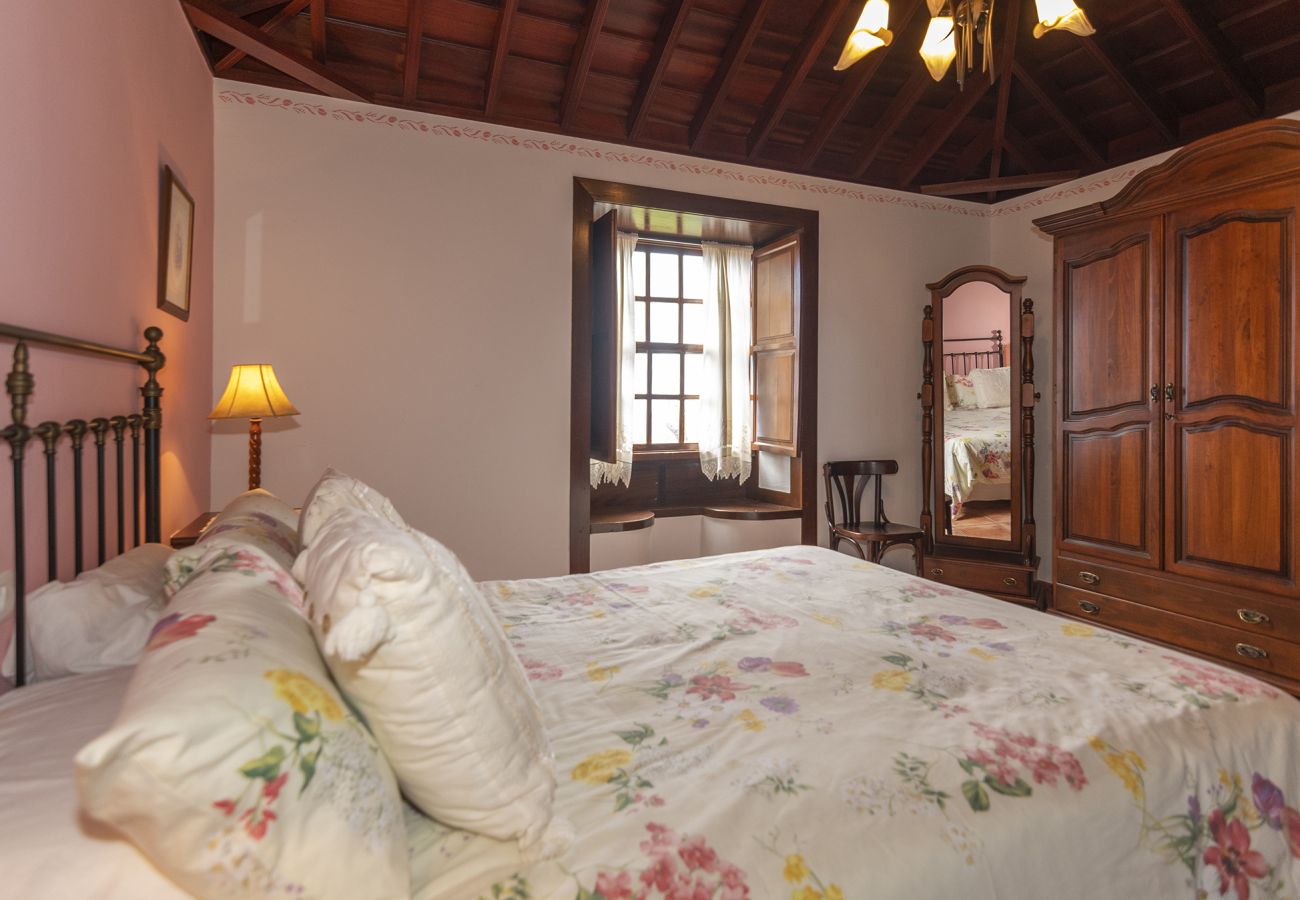 Cottage in Villa de Mazo - LP1062 Vakantiehuis met gedeeld zwembad in Mazo