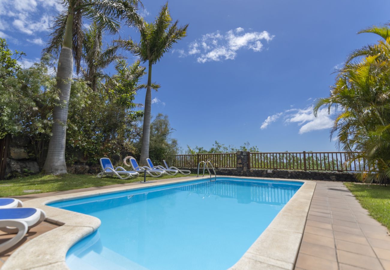 Cottage in Villa de Mazo - LP1062 Vakantiehuis met gedeeld zwembad in Mazo