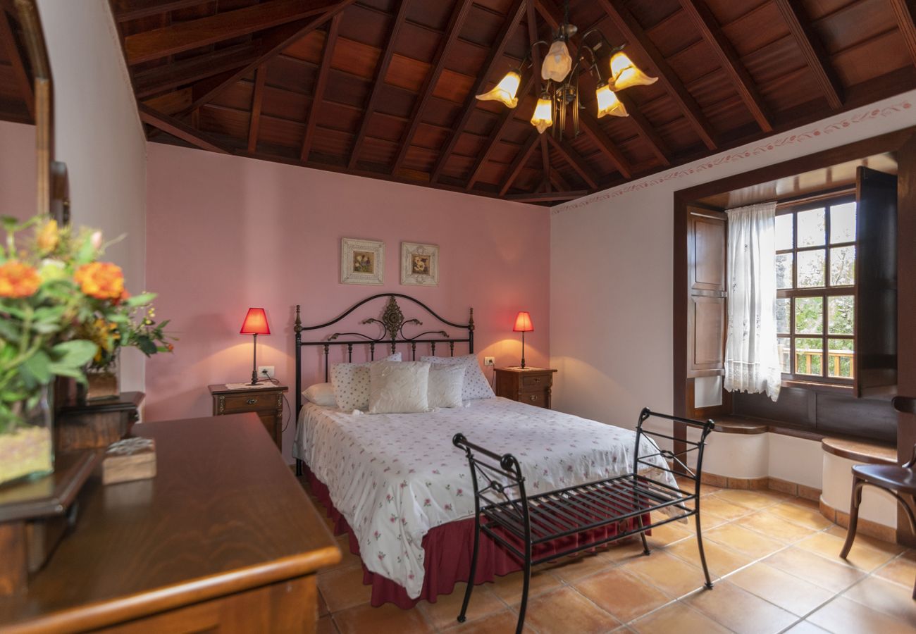 Cottage in Villa de Mazo - LP1063 Vakantiehuis met gedeeld zwembad in Mazo