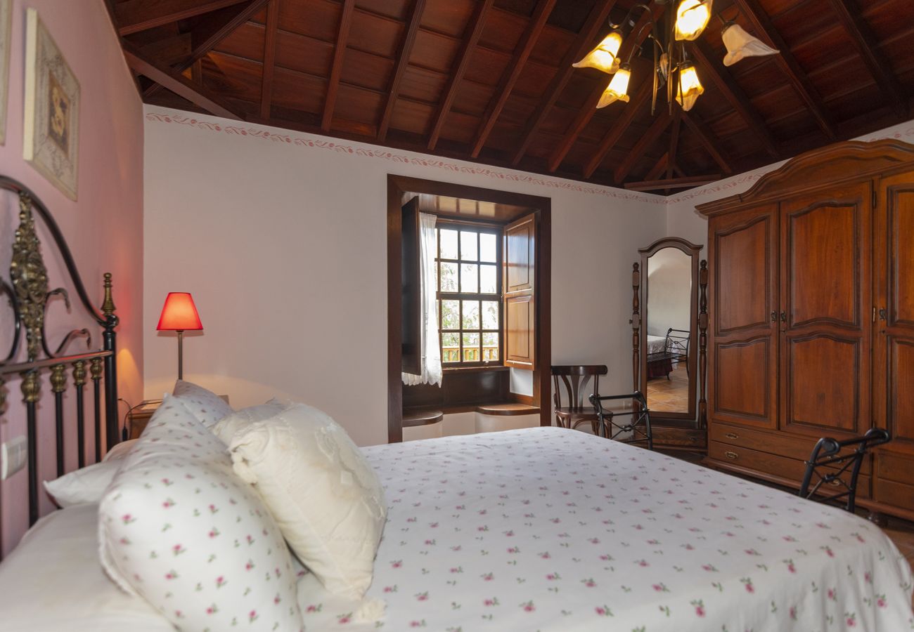 Cottage in Villa de Mazo - LP1063 Vakantiehuis met gedeeld zwembad in Mazo