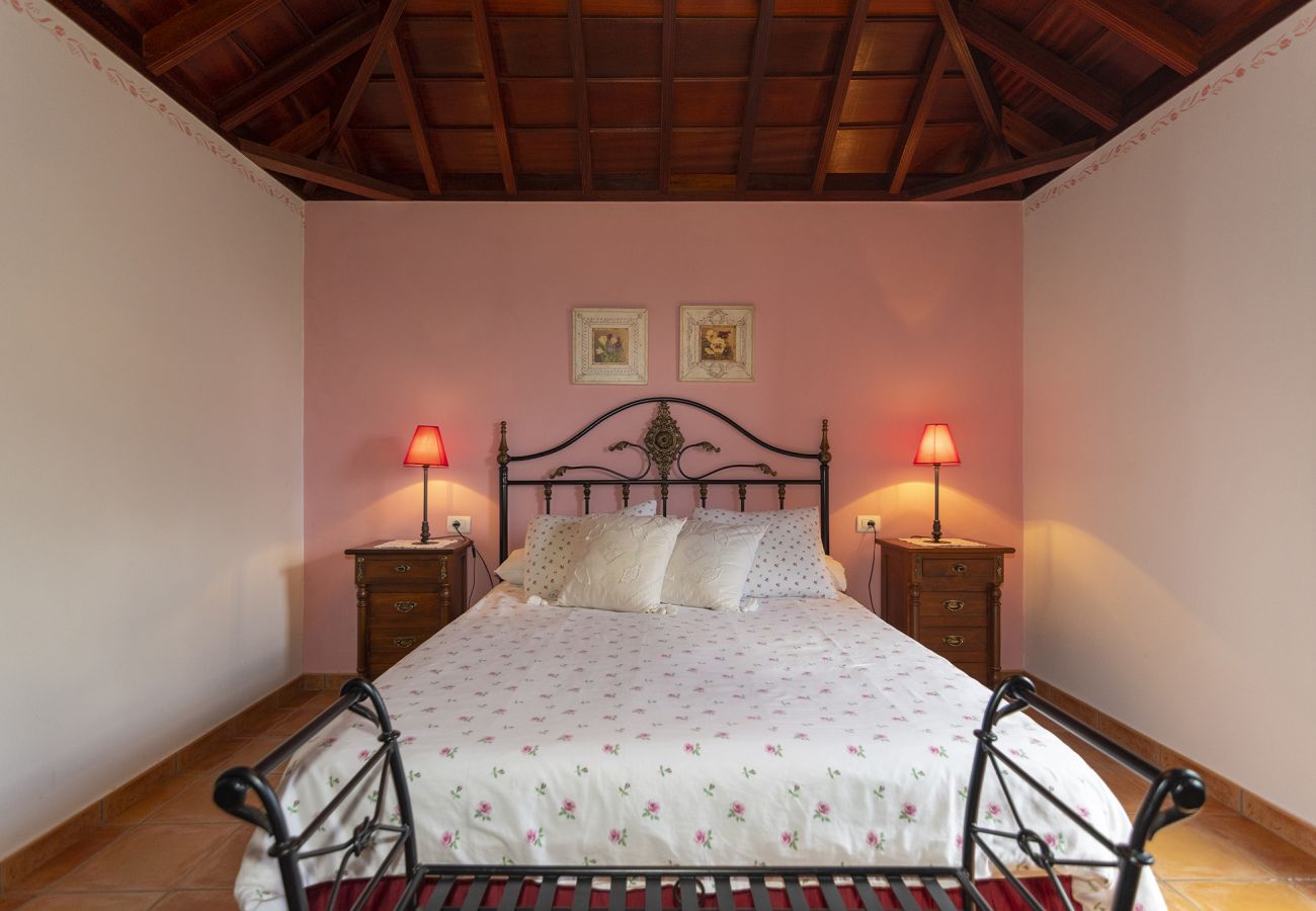 Cottage in Villa de Mazo - LP1063 Vakantiehuis met gedeeld zwembad in Mazo