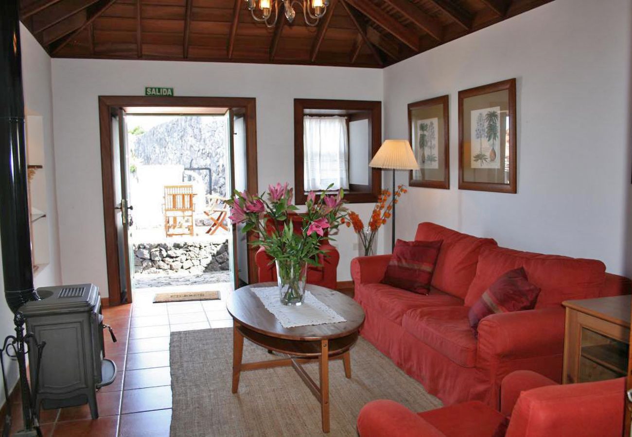 Cottage in Fuencaliente - LP1084 Vakantiehuis met privézwembad in Fuencaliente