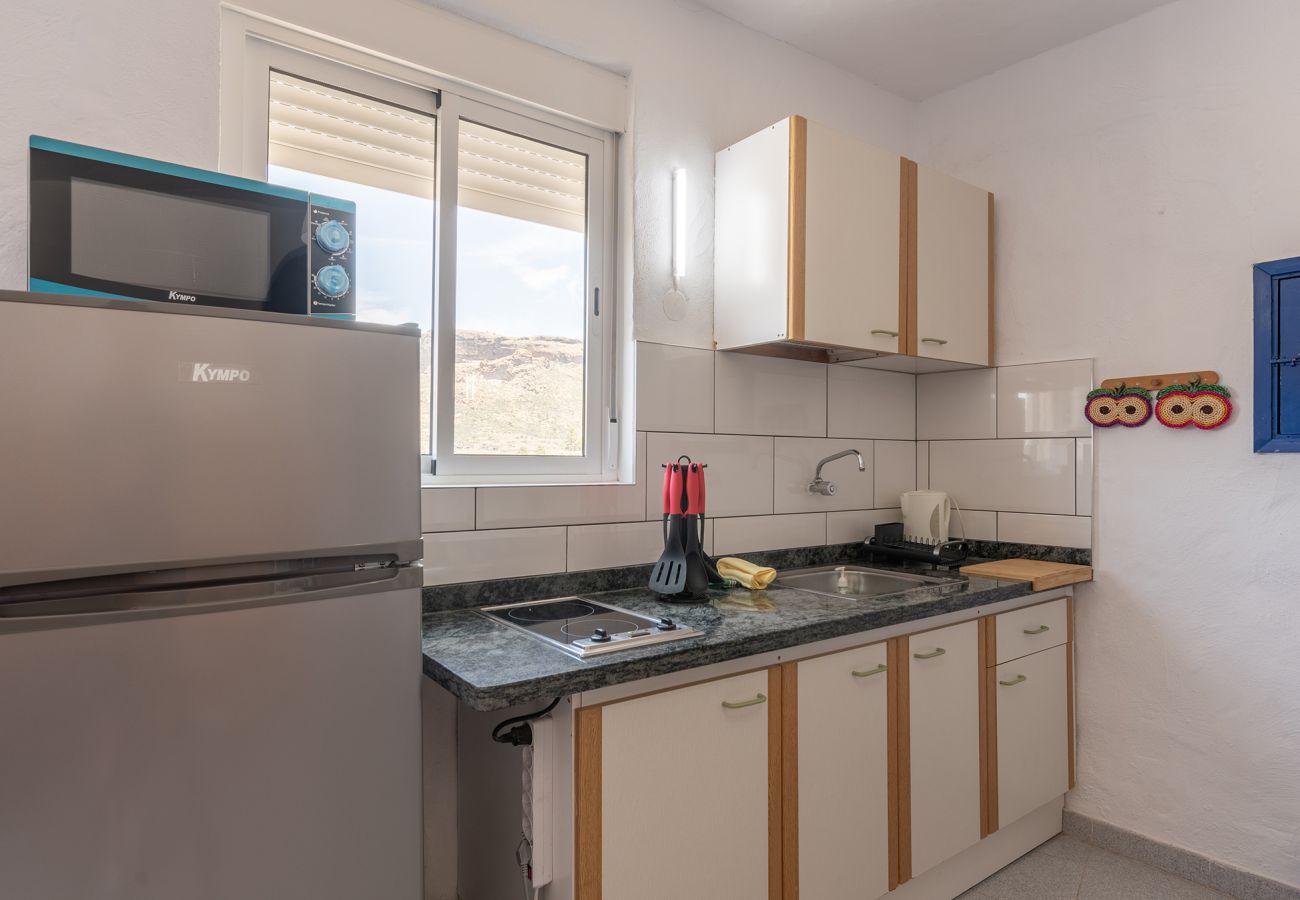 Rijhuis in San Bartolomé de Tirajana - GC0273 Vakantiehuis in Chira met gedeeld zwembad