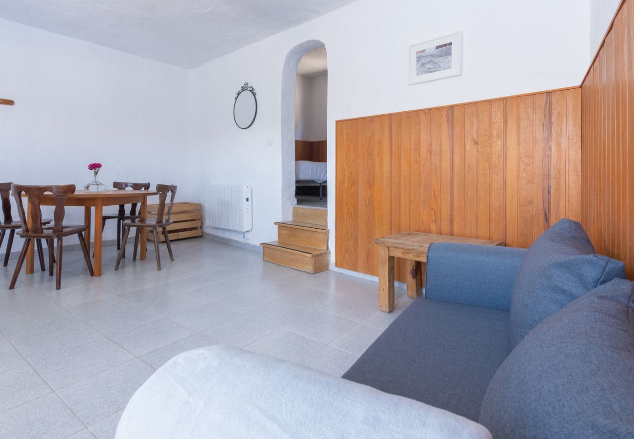 Rijhuis in San Bartolomé de Tirajana - GC0274 Vakantiehuis in Chira met gedeeld zwembad