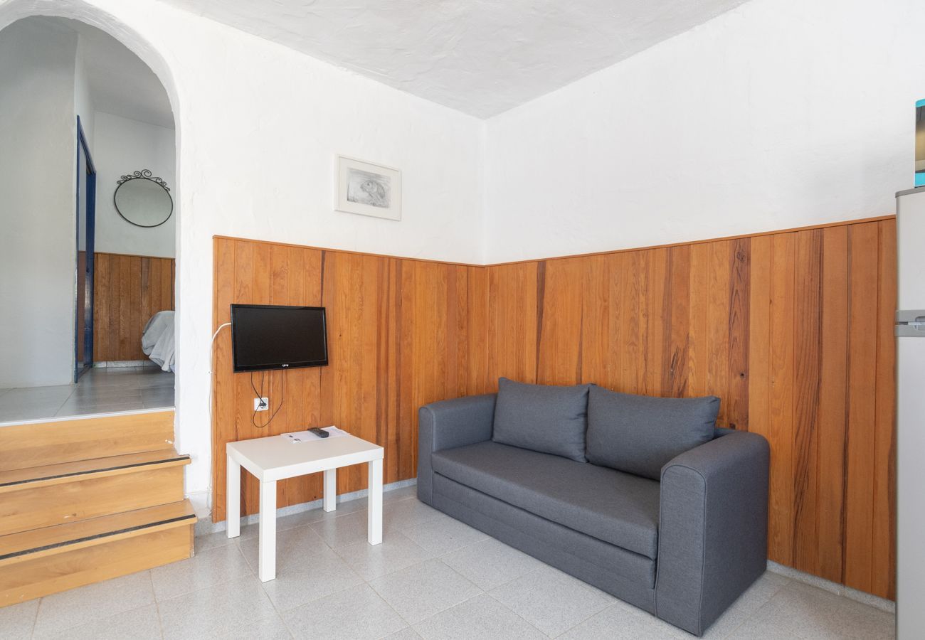 Rijhuis in San Bartolomé de Tirajana - GC0275 Vakantiehuis in Chira met gedeeld zwembad